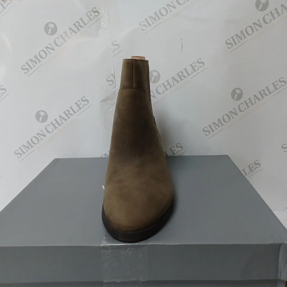 VIONIC SHANTELLE ANKLE BOOT STONE SIZE 5