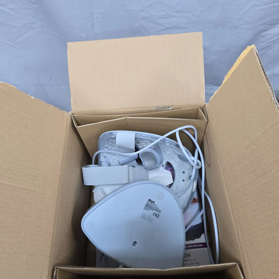 SHARK CRYOGLOW LED MASK