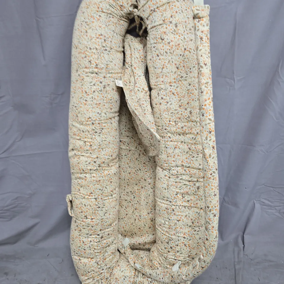 FLORAL BABY NEST LOUNGER WITH PADDED SIDES 