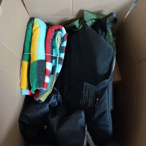 BOX OF APPROXIMATELY 15 ASSORTED HOUSEHOLD ITEMS 