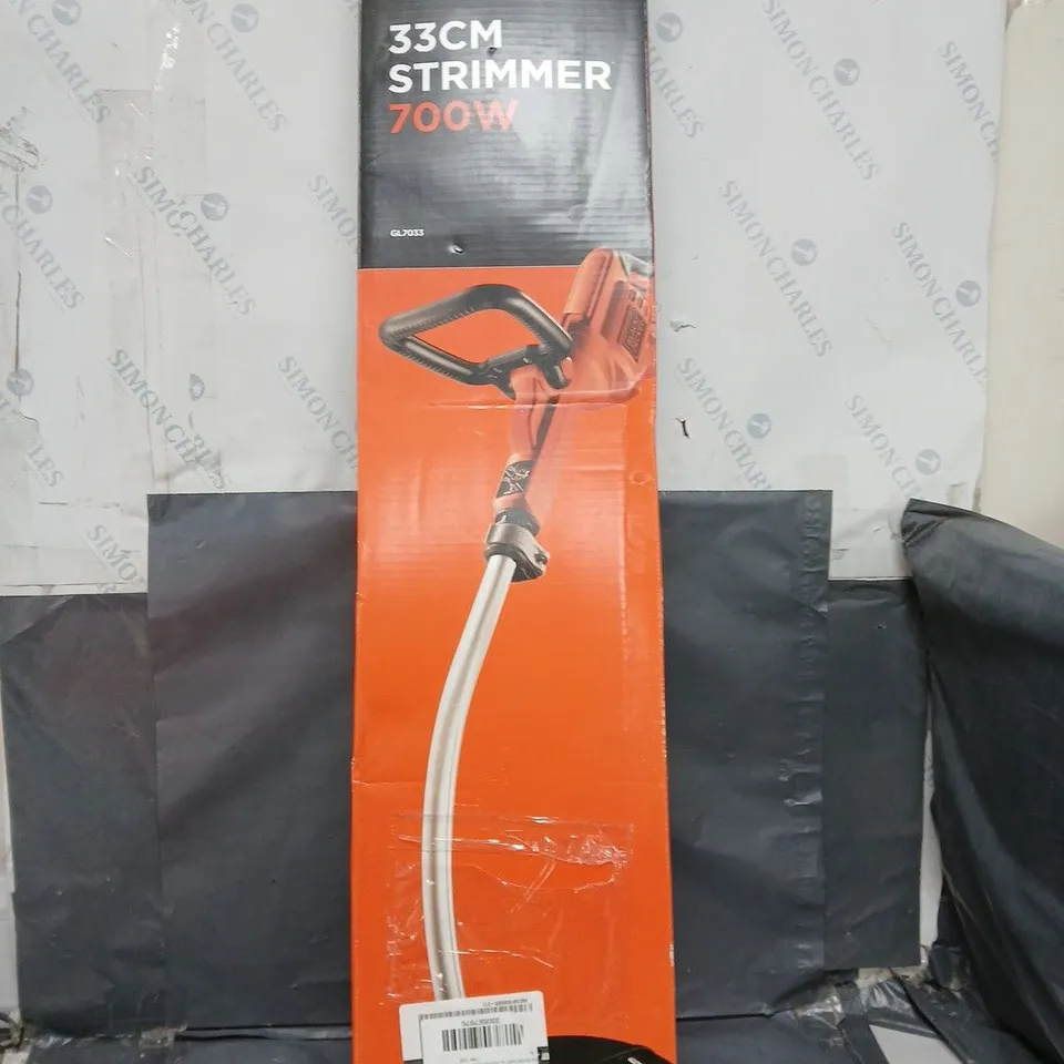 BOXED BLACK + DECKER 33CM STRIMMER 700W - COLLECTION ONLY