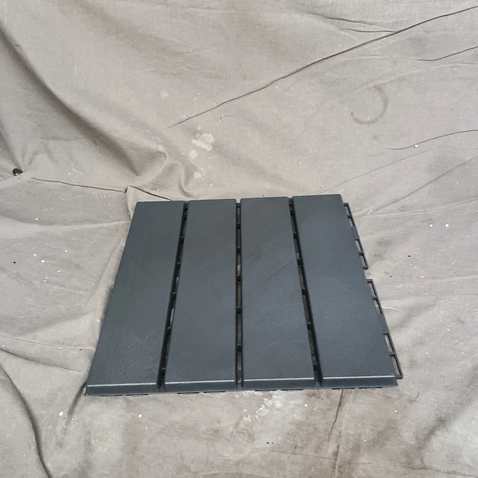BOX OF APPROXIMATELY 15 DARK GREY INTERLOCKING TILES FOR DECKING/FLOORING (SIZE 33 X 33 CM APPROX)