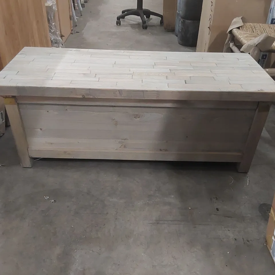 BOXED ALDSWORTH STORAGE BENCH