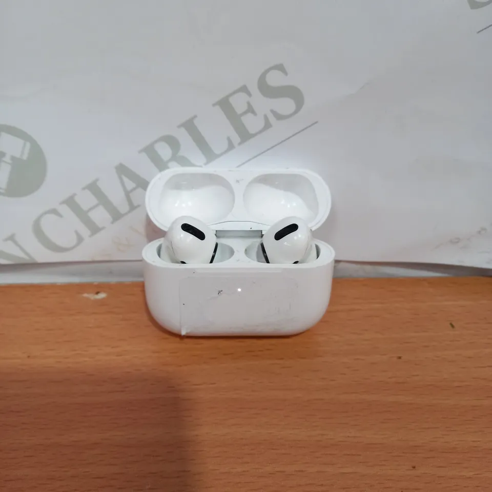 APPLE AIRPODS PRO