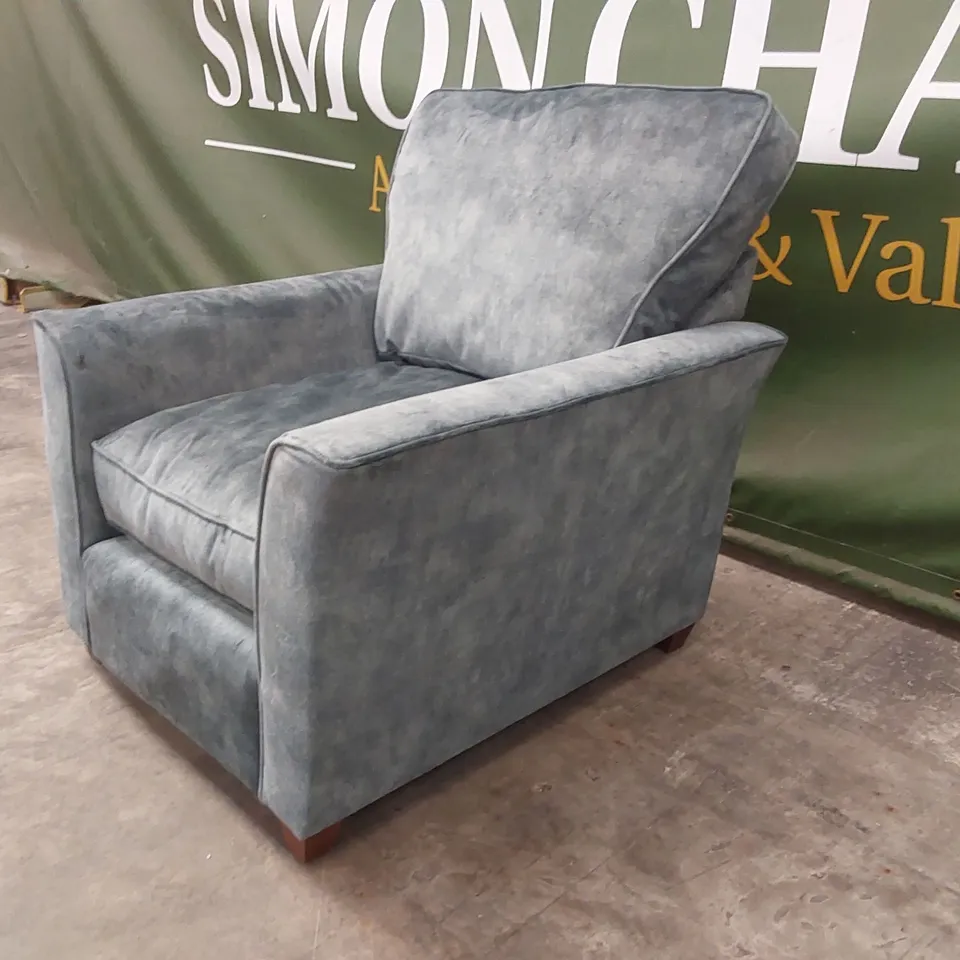 QUALITY DESIGNER VELVET ARMCHAIR 