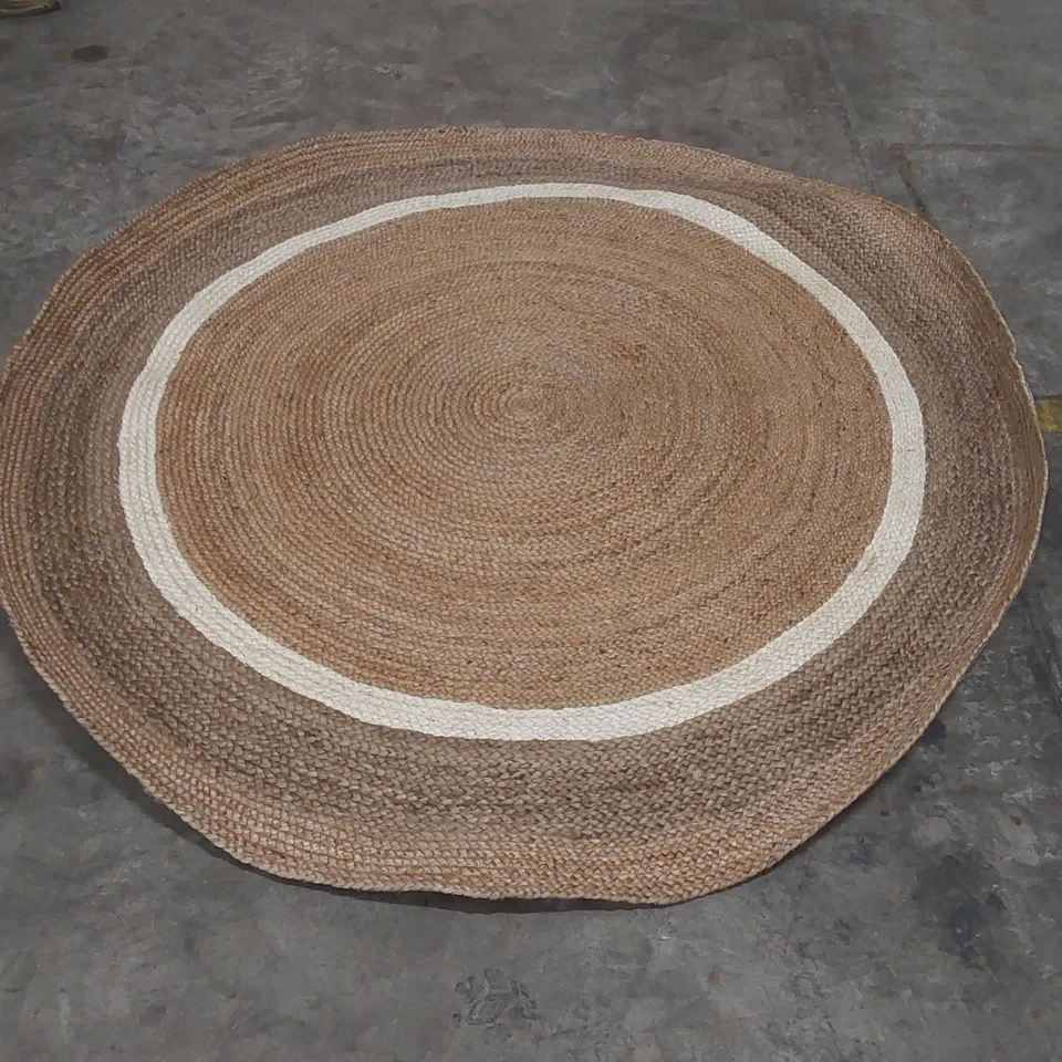 QUALITY DESIGNER ROUND JUTE RUG - APPROXIMATELY 202cm D