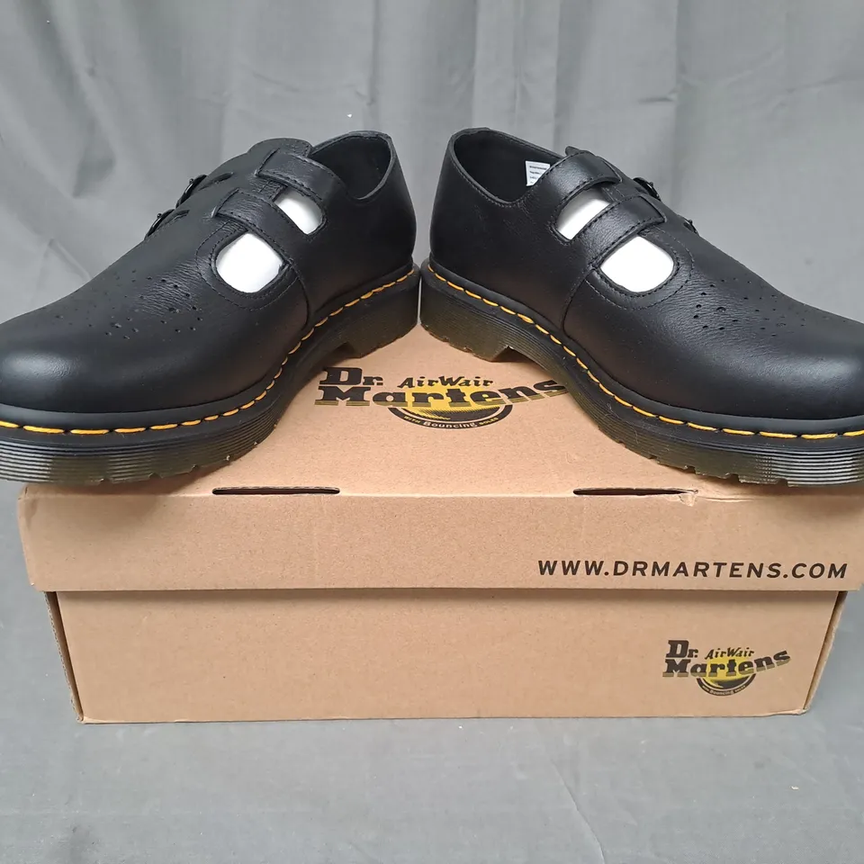 BOXED PAIR OF DR MARTENS 8065 MARY JANE SHOES IN BLACK UK SIZE 8