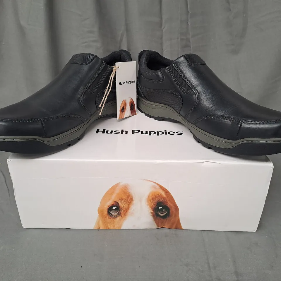 BOXED PAIR OF HUSH PUPPIES JASPER SHOES IN BLACK UK SIZE 7