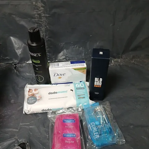 APPROXIMATEY 20 ASSORTED HEALTH AND BEAUTY PRODUCTS TO INCLUDE DADAMUMA BABY WIPES, DOVE SOAP BARS AND BLD BRO DAILY