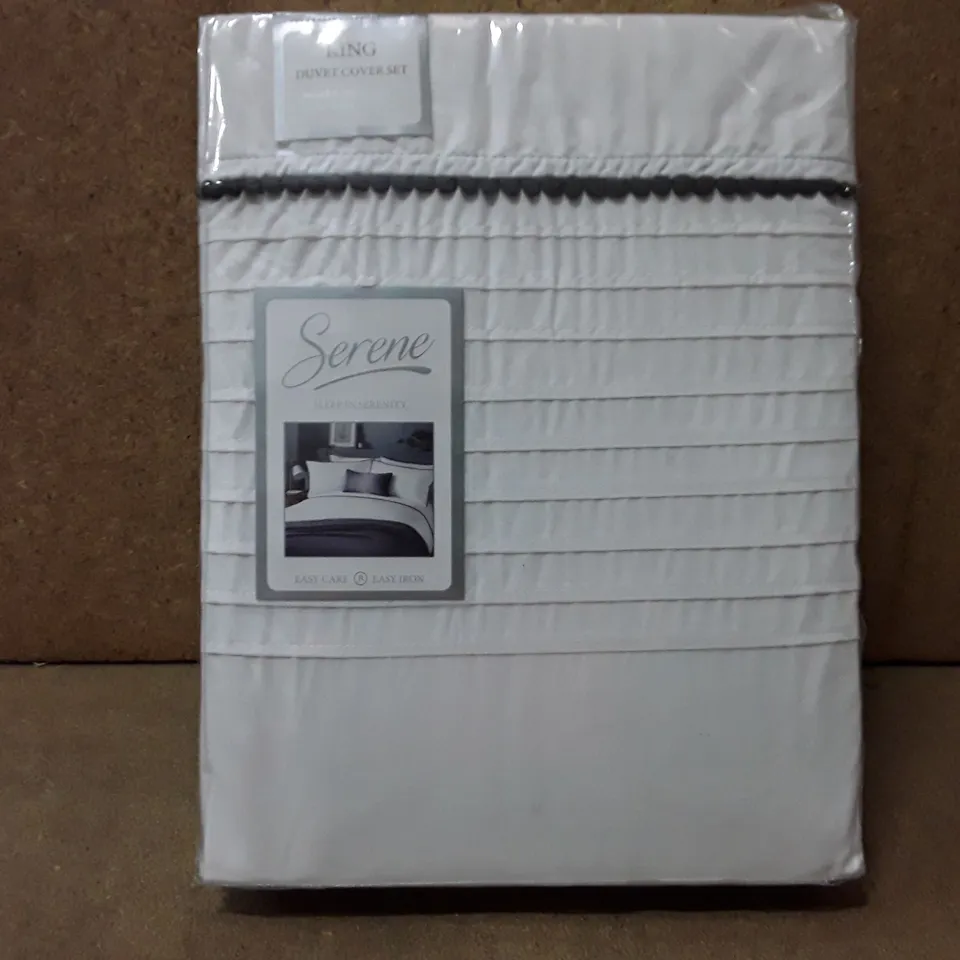 BRAND NEW SERENE DUVET COVER SET - KING SIZE (WHITE)
