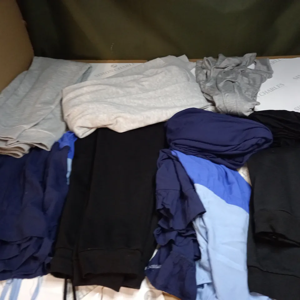 BAG OF APPROX 10 ASSORTED CLOTHING ITEMS TO INCLUDE - MAISON DE NIMES - EMELIA