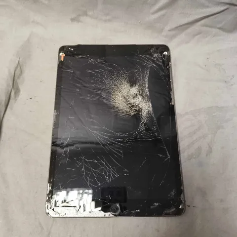 APPLE IPAD TABLET - A2604