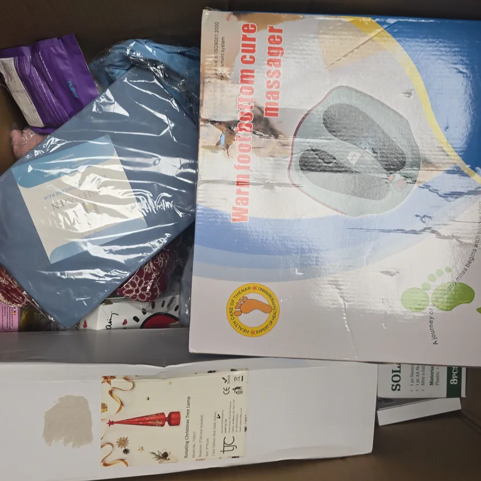 BOX OF APPROXIMATELY 10 ASSORTED HOUSEHOLD ITEMS TO INCLUDE INFLATABLE SOFA, ETC