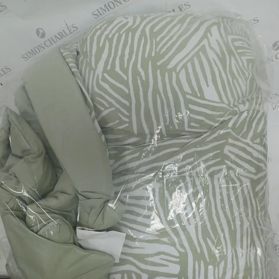 SUPERSOFT BY COZEE HOME ANIMAL PRINT FILLED BEDSPREAD SAGE KING