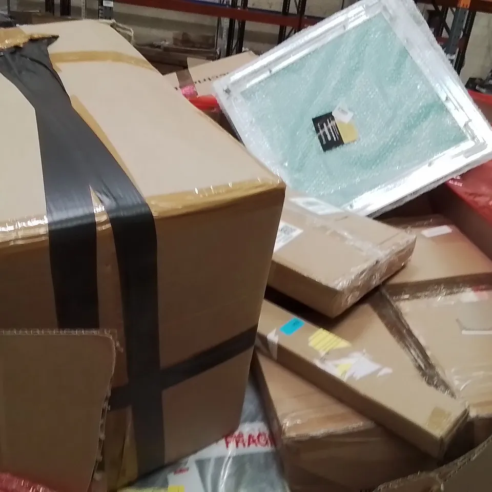 PALLET OF ASSORTED HOUSEHOLD GOODS AND PRODUCTS TO INCLUDE;LED BRIGHT PAD,ROLLER BLIND,PET CAR SCREEN 