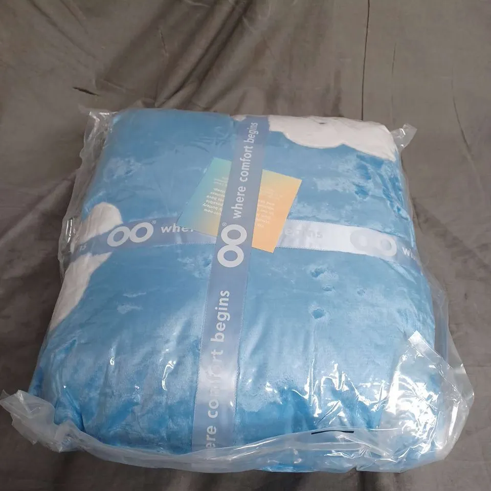 SEALED OODIE ADULT OVERSIZED HOODED BLANKET - CLOUD BLUE