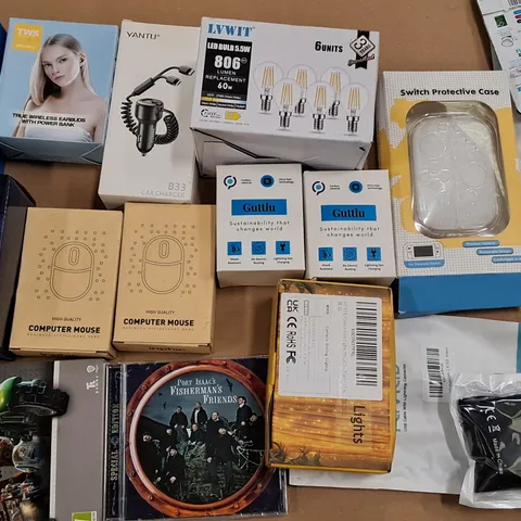 LARGE QUANTITY OF ASSORTED ITEMS TO INCLUDE LED BULBS, WIRELESS EARBUDS AND MEDIA ITEMS