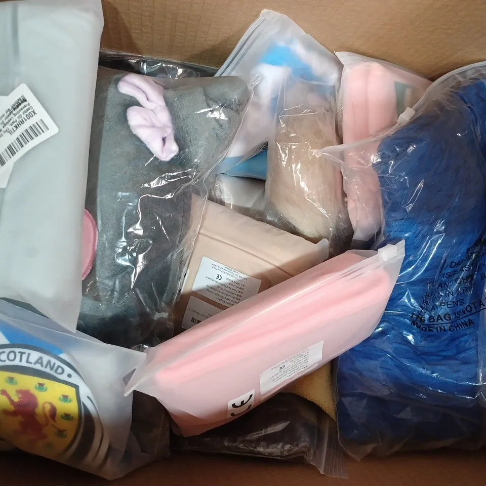 BOX OF APPROXIMATELY 10 ASSORTED HOUSEHOLD ITEMS TO INCLUDE CASTOR OIL PACK IN PINK, CASTOR OIL PACK IN GREEN, ETC