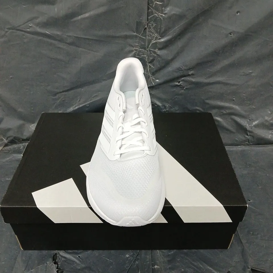 BOXED PAIR OF ADIDAS RUNFALCON 5 WHITE UK 11.5
