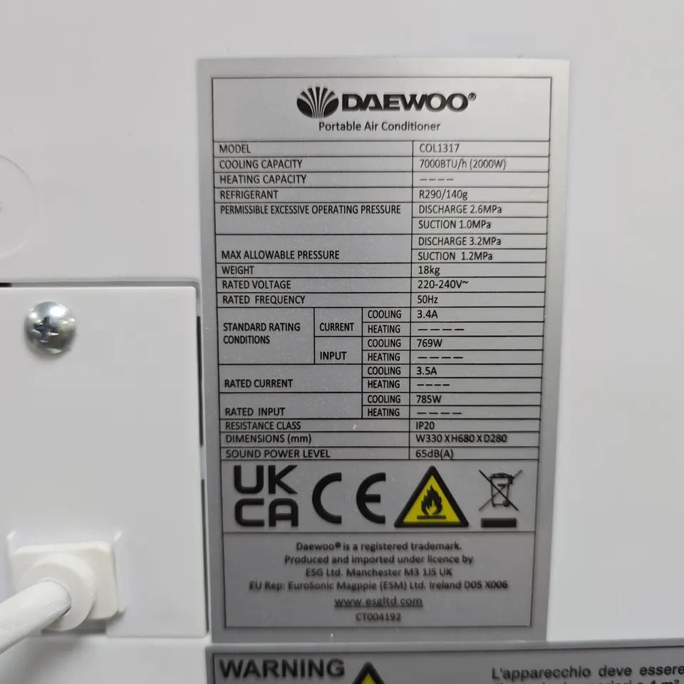DAEWOO PORTABLE AIR CONDITIONER COL1317 - 7000 BTU/H, 18 KG, 220-240V
