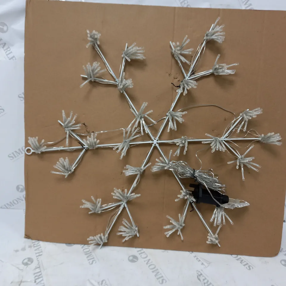 SNOWFLAKE LIGHT OUTDOOR CHRISTMAS DECORATION RRP £63