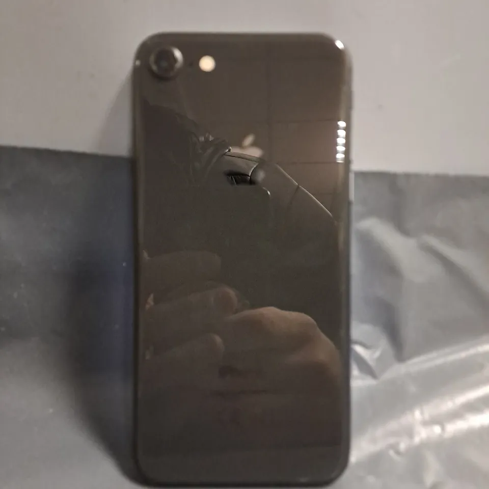 APPLE IPHONE 8 IN BLACK 