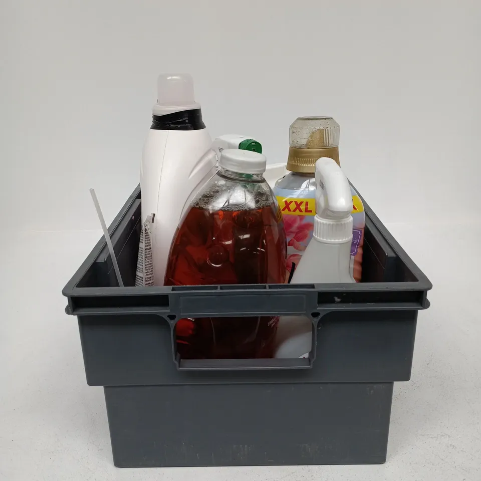 TOTE OF APPROXIMATELY 10 ASSORTED ITEMS TO INCLUDE ZOFLORA, METHOD, LENOR, TALCO ET C
