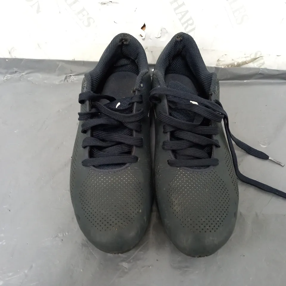 PUMA BMW MOTORSPORT LACE UP TRAINERS IN NAVY - SIZE 9