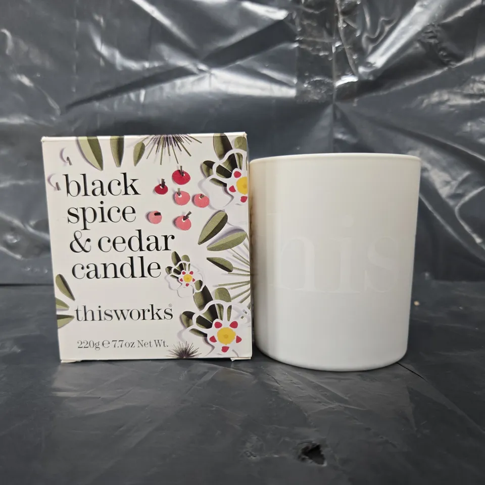 THIS WORKS BLACK SPICE AND CEDAR CANDLE - 220G