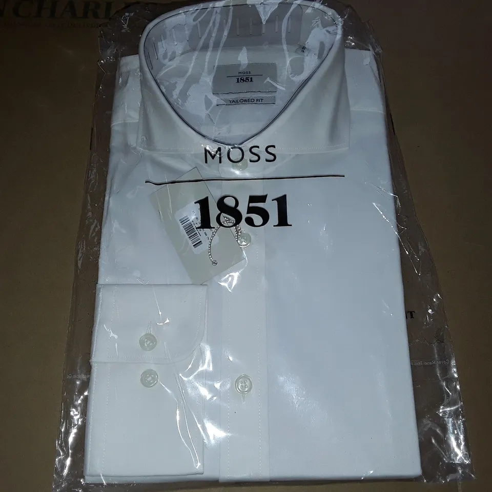 BAGGED MOSS 1851 TAILORED FIT WHITE SHIRT - SIZE 16