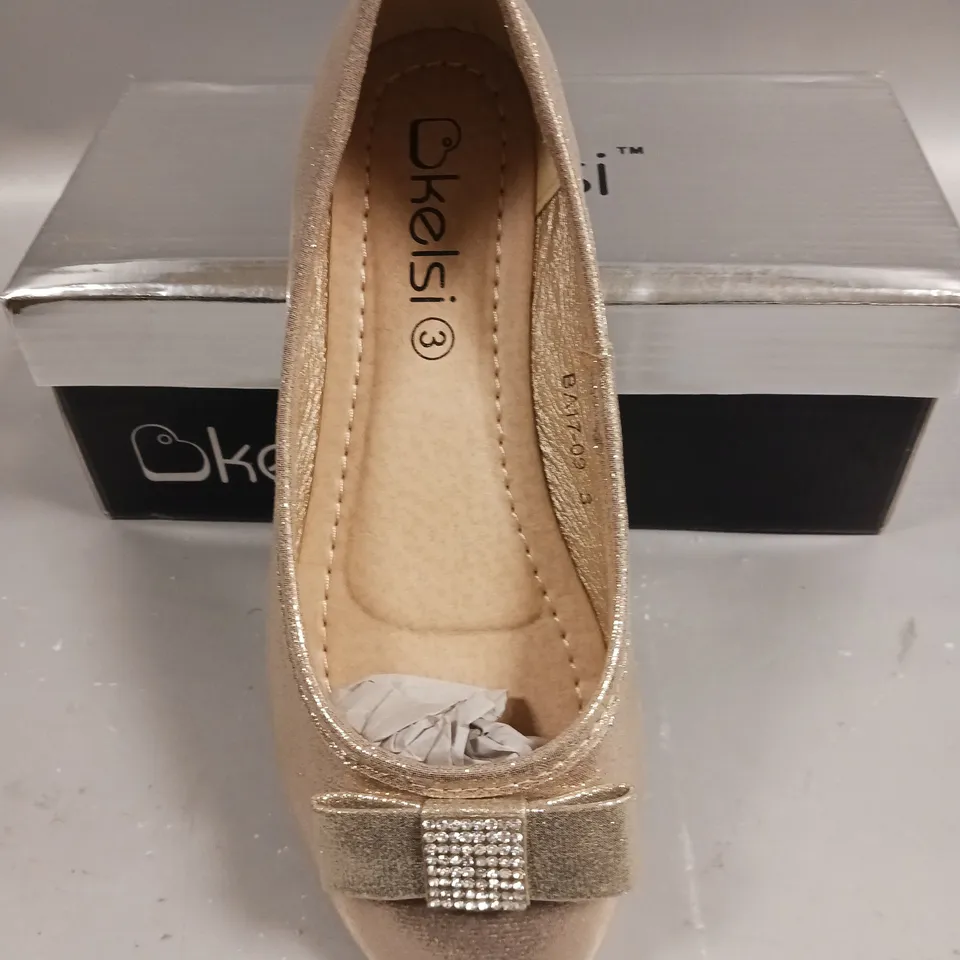 LOT OF 12 BOXED PAIRS OF KELSI BALLERINA SHOES IN GOLD - VARIOUS SIZES