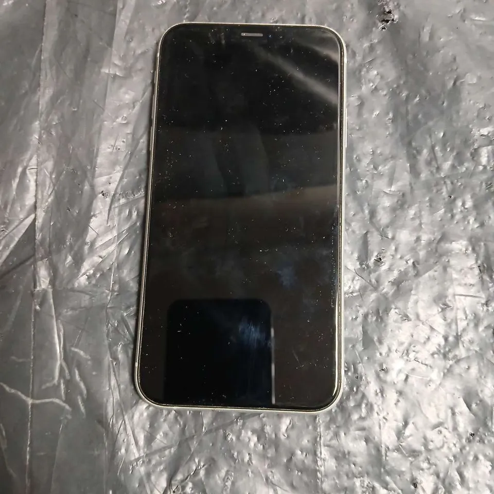 APPLE IPHONE XR – WHITE
