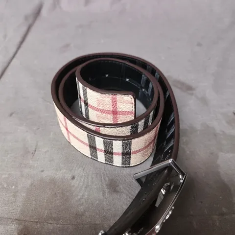 BURBERRY LEATHER BELT 