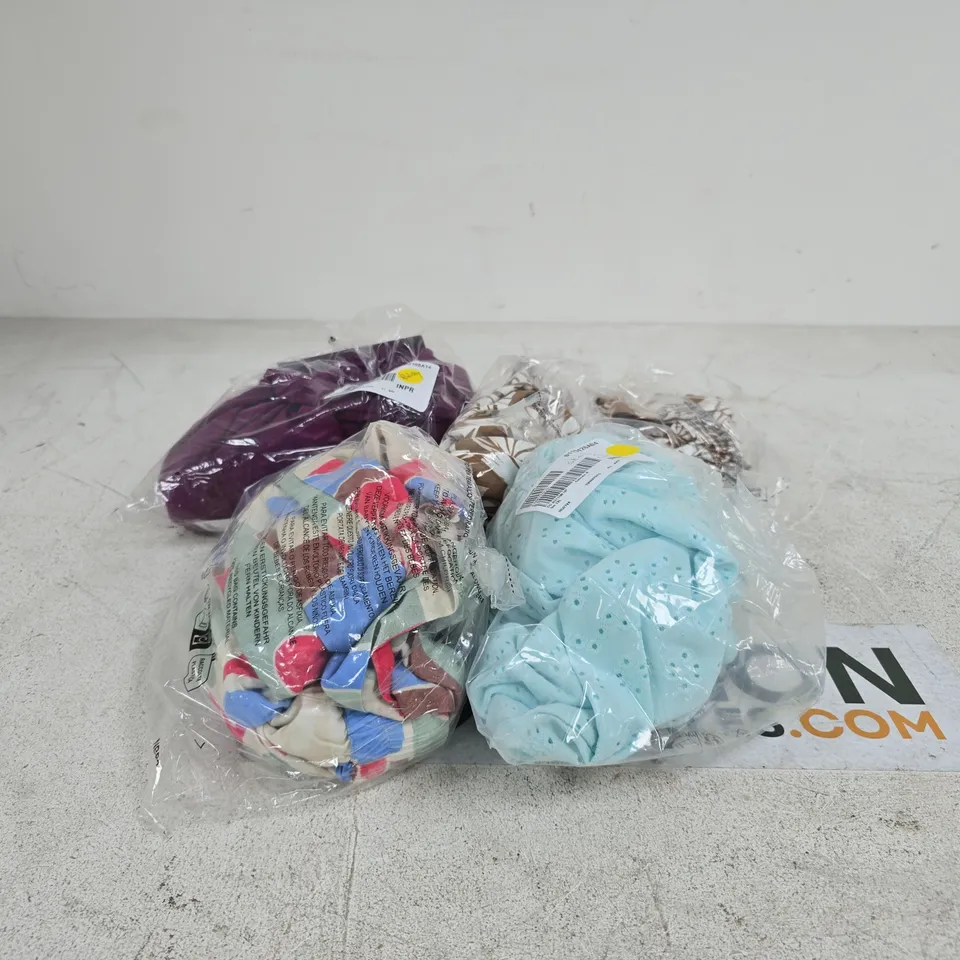 BOX OF APPROXIMATELY 30 ASSORTED CLOTHING ITEMS OF VARIOUS STYLES AND SIZES TO INCLUDE ICHI, KIM AND CO ETC