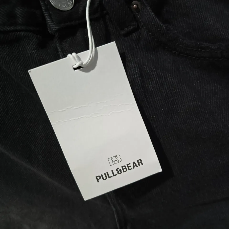 PULL&BEAR WOMEN'S BLACK DENIM JEANS - PETITE, UK 6 (EU 34, US 2)