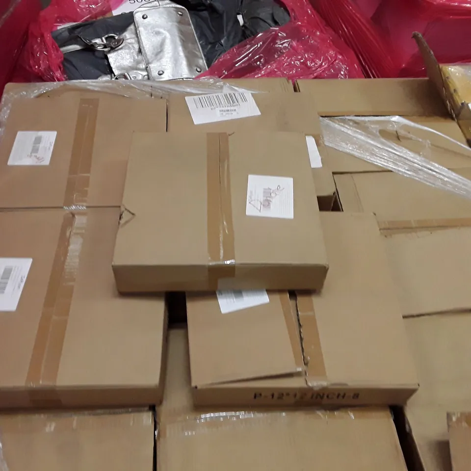 PALLET TO CONTAIN AN ASSORTMENT OF 30 X 30CM 8 PIECES OF ASSEMBLY MIRRORS