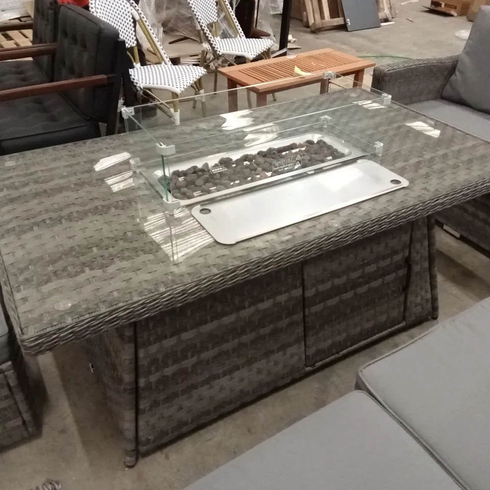 QUALITY DESIGNER GARDEN FURNITURE SET