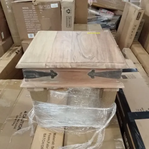 CANYON OAK LAMP TABLE 