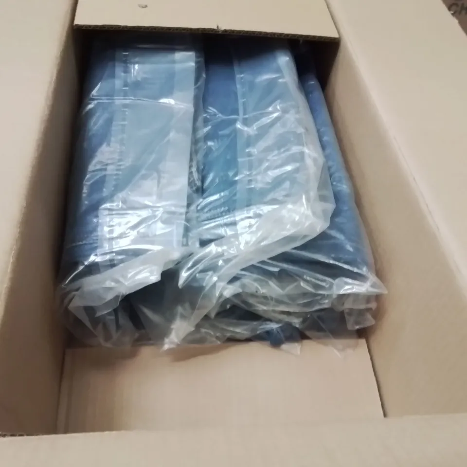 BOXED BRAND NEW APPROXIMATELY 5 SIMPLY BE PLEAT DETAIL JEANS MID BLUE SIZE 22L