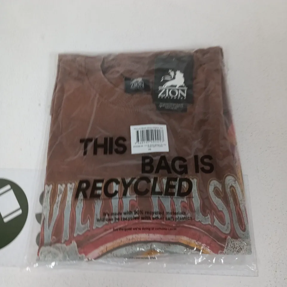 BOX OF APPROXIMATELY 15 ASSORTED CLOTHING ITEMS TO INCLUDE: BOXY GRAPHIC TEE 