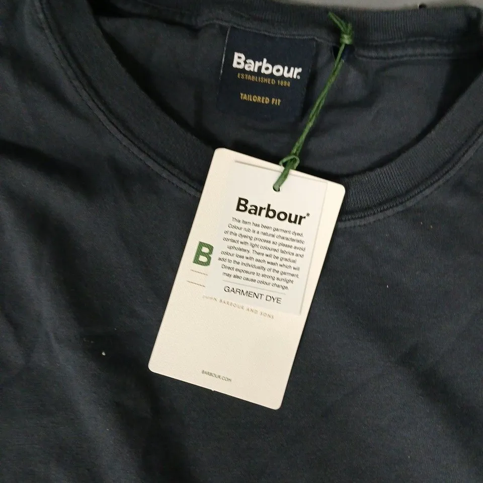 BARBOUR SHORT SLEEVE CHEST LOGO TEE IN NAVY - XL