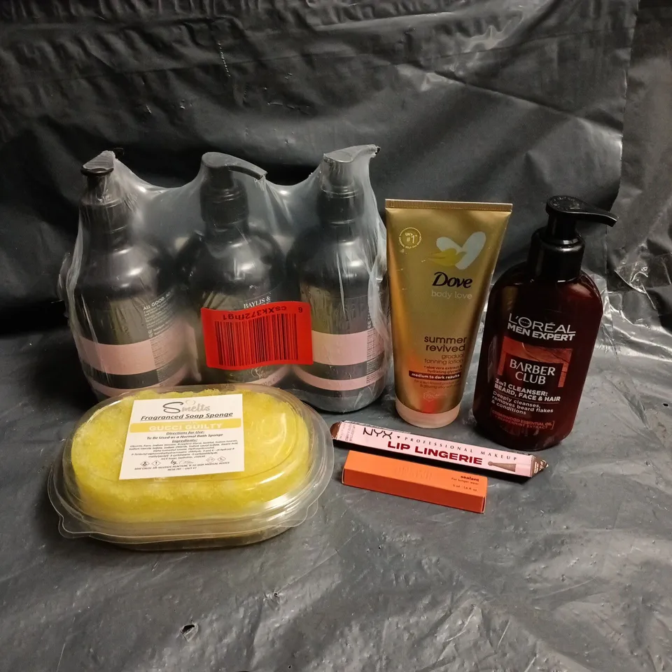 APPROXIMATEY 20 ASSORTED HEALTH AND BEAUTY PRODUCTS TO INCLUDE - BAYLIS & HARDING HAND WASH - L'OREAL MEN EXPERT BARBER CLUB CLEANSER AND DOVE BODY LOVE GRADUAL TANNING LOTION