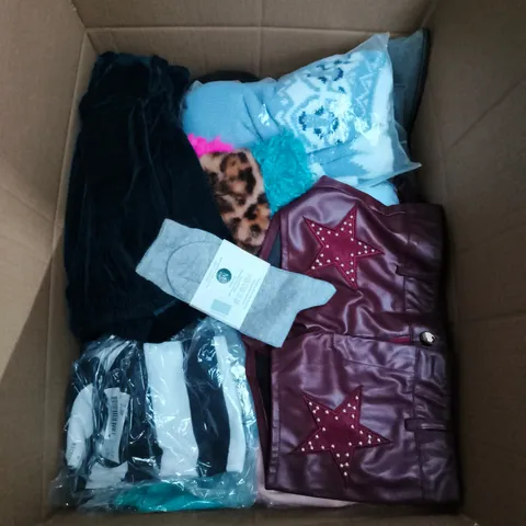 APPROXIMATELY 20 ASSORTED CLOTHING AND FASHION PRODUCTS IN VARIOUS STYLES AND SIZES - COLLECTION ONLY