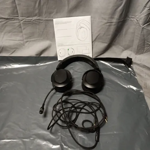 RAZER OVER-EAR WIRED HEADPHONES WITH BOOM MICROPHONE – BLACK