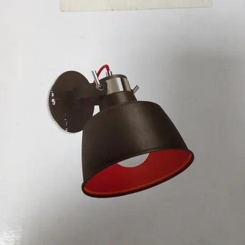 BOXED WALL VINTAGE LIGHT WHITE AND RED