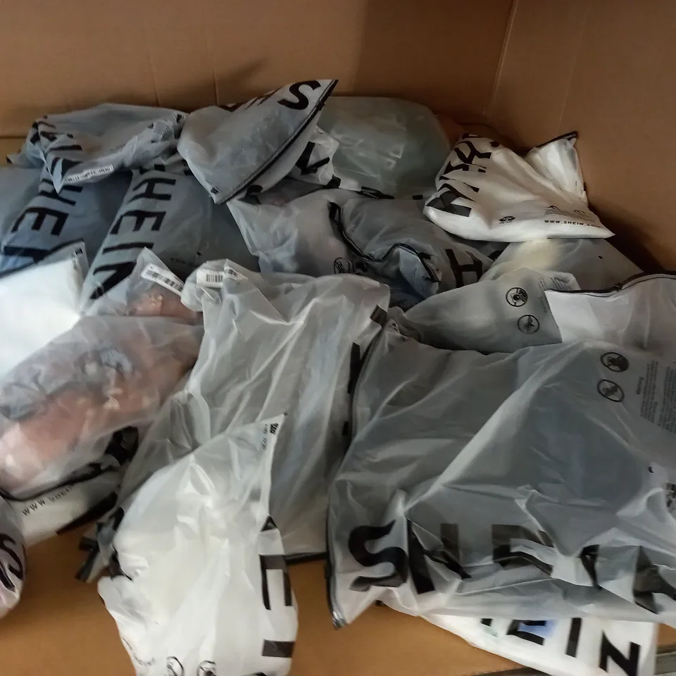 LOT OF APPROXIMATELY 20 ASSORTED BAGGED SHEIN CLOTHING ITEMS 