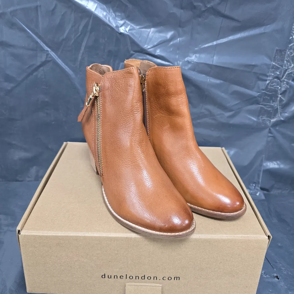 BOXED PAIR OF DUNE PAICEY ANKLE BOOT LEATHER SIZE 6