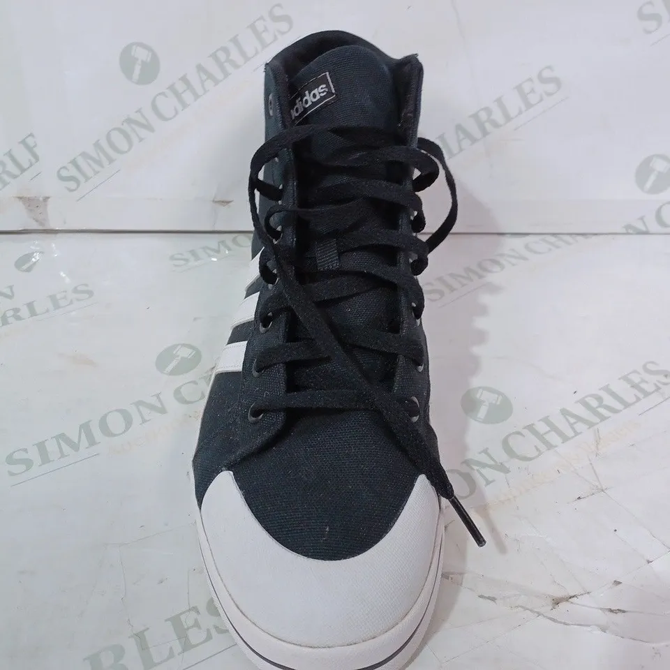 BOXED PAIR OF ADIDAS SHOES IN BLACK/WHITE UK SIZE 10