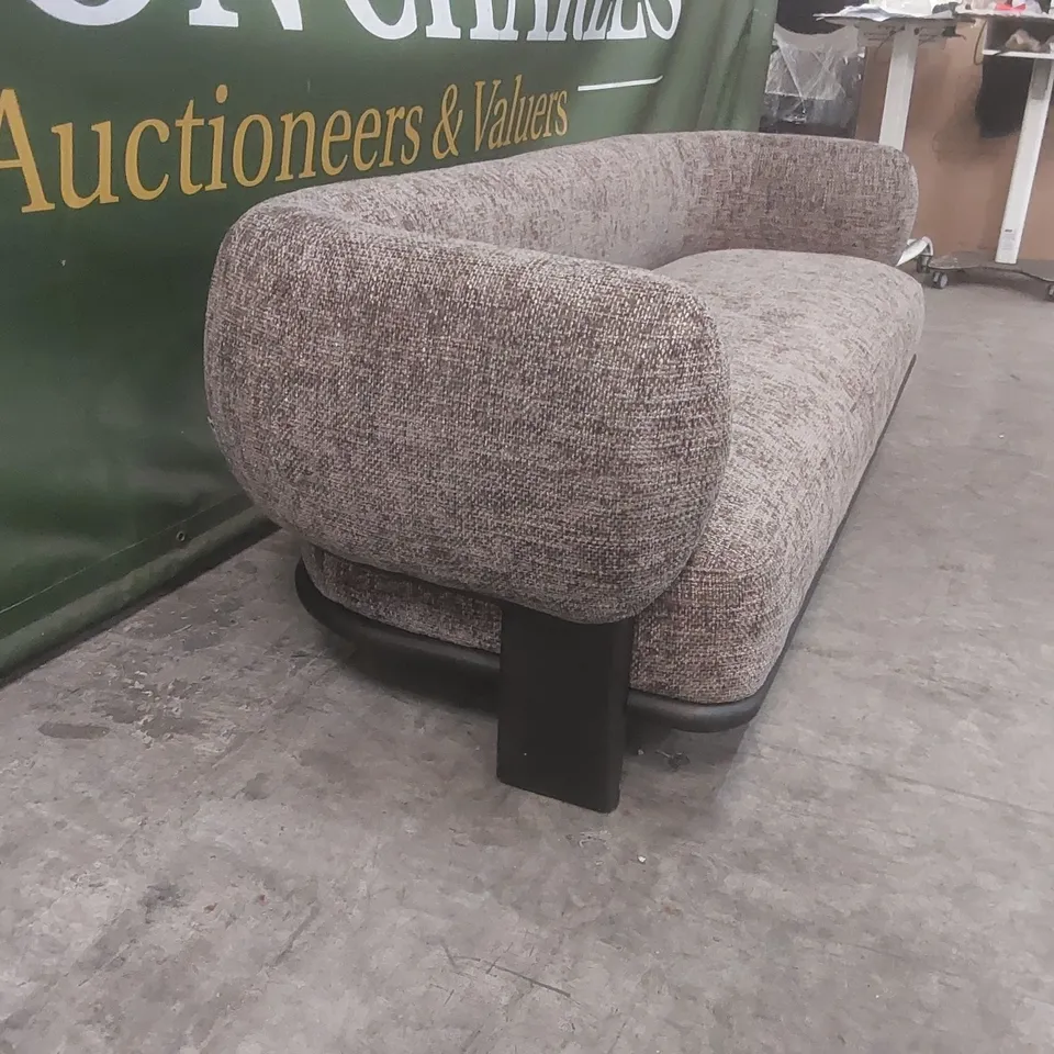 QUALITY DESIGNER DANETTI FLORENCE MOCHA FABRIC WITH DARK WOOD 3 SEATER SOFA RRP £1429