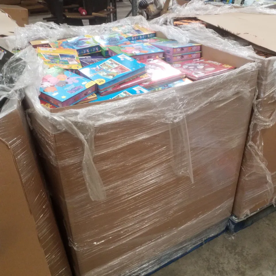 PALLET CONTAINING LARGE QUANTITY OF ASSORTED CHILDRENS ACTIVITY BOOKS